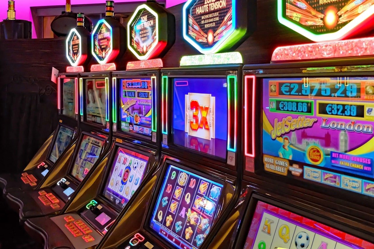 Slot Permainan Koleksi slot permainan unggulan termasuk Sweet Bonanza dan Gates of Olympus